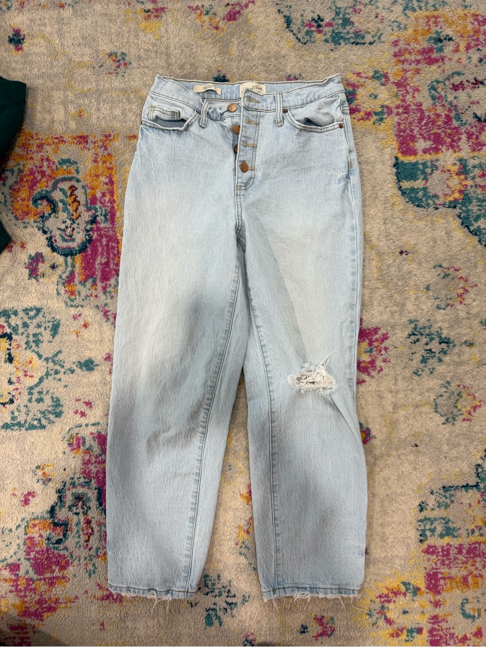 Universal Thread Light Blue Button-Fly Boyfriend Jeans with Knee Distress